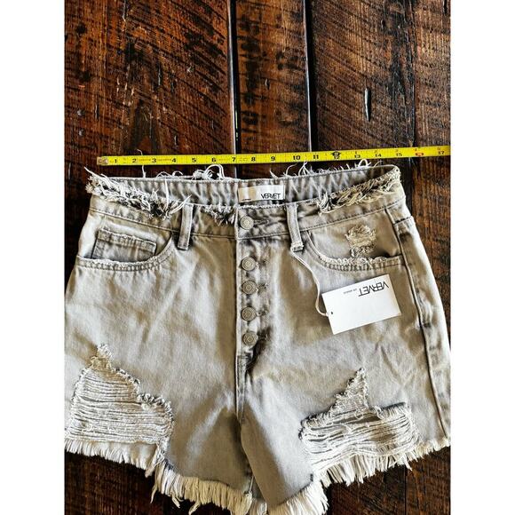 Vervet Super High Rise Destroyed Distressed Raw Hem Light Gray Shorts Size M - Picture 6 of 14